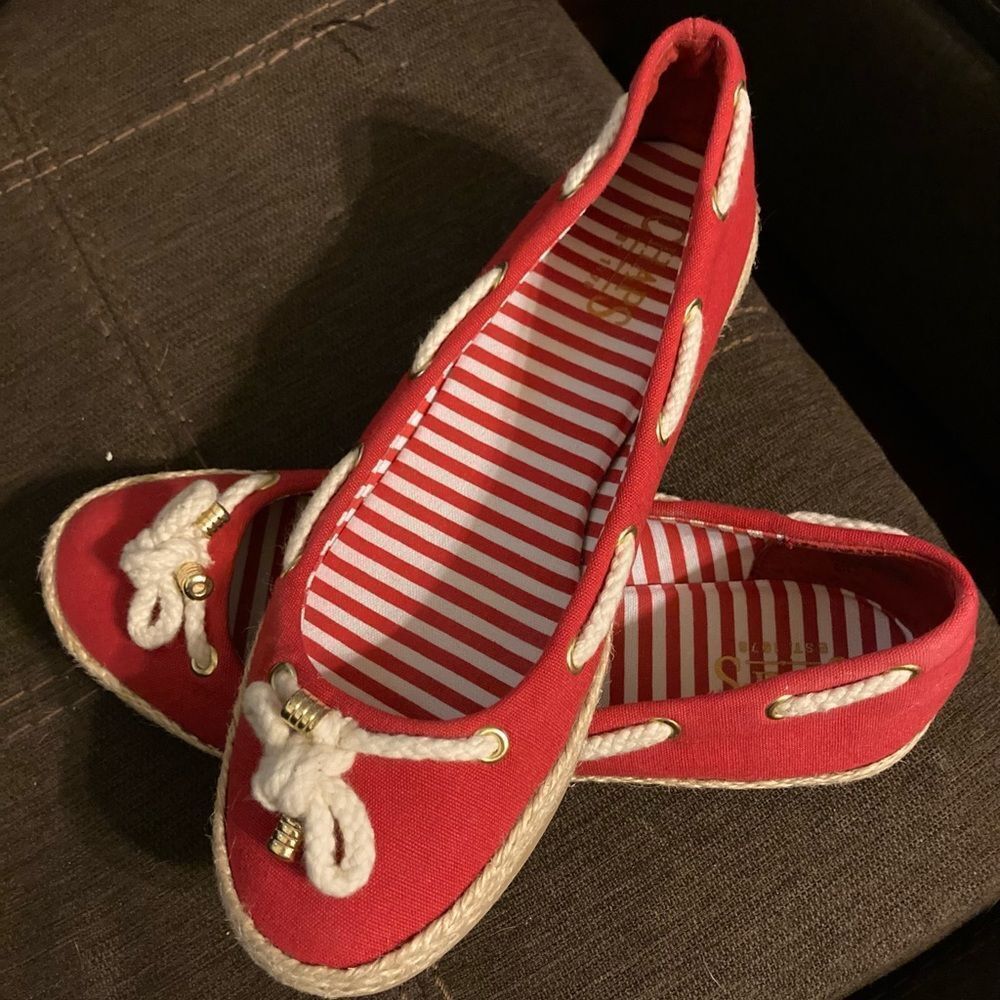 CHAPS RED SLIP ON NAUTICAL LOAFERS - IN ORIGINAL BOX - SIZE 7